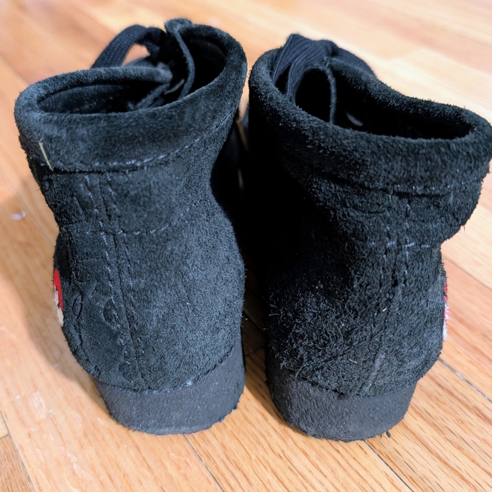 Clarks x Pokemon black wallabee boots - Picture 12 of 12